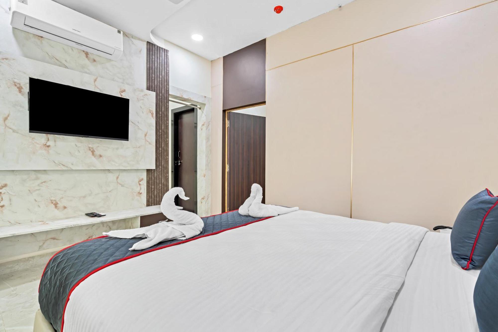 Hotel Sky Land Khammam Kültér fotó