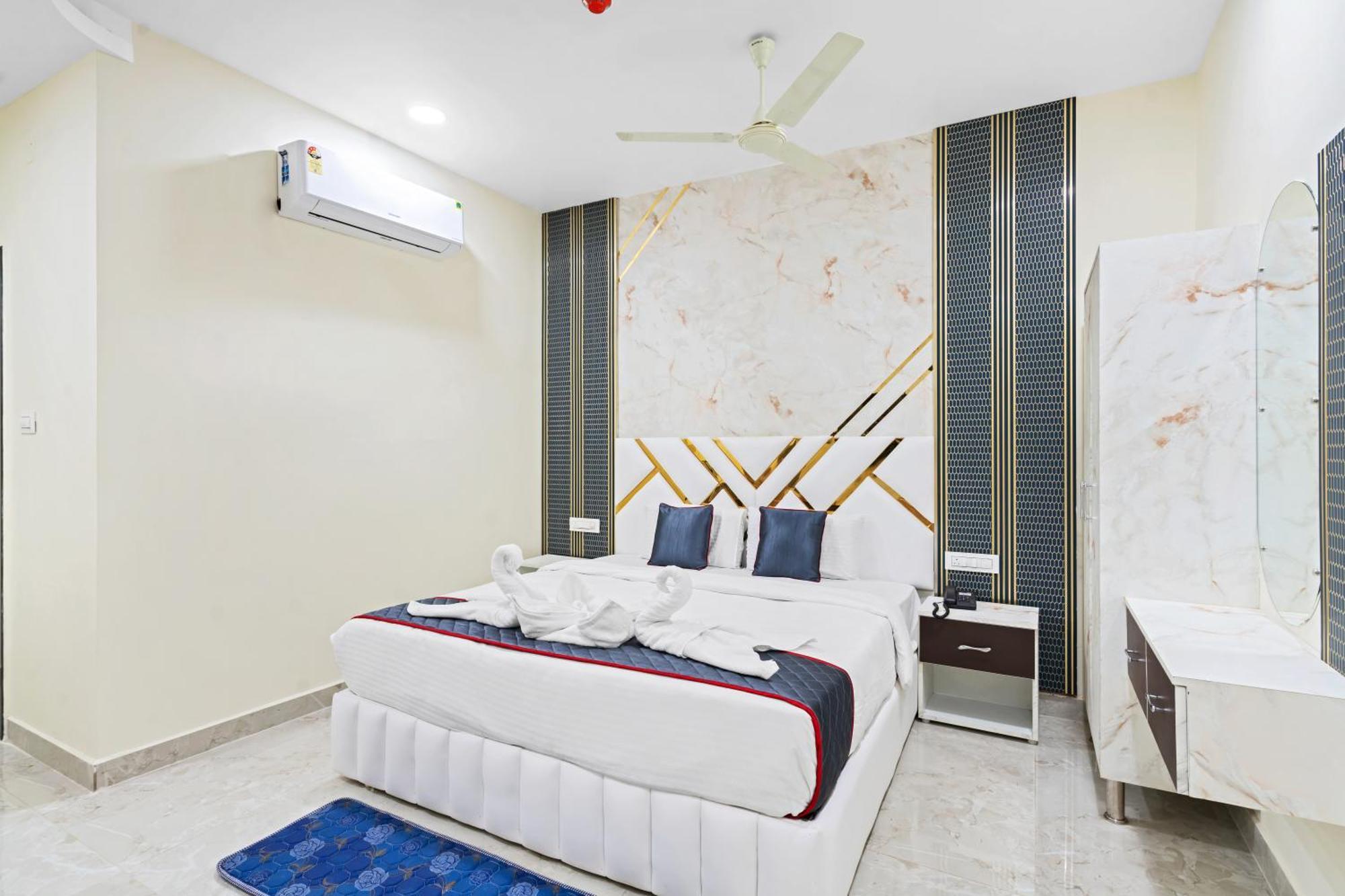 Hotel Sky Land Khammam Kültér fotó