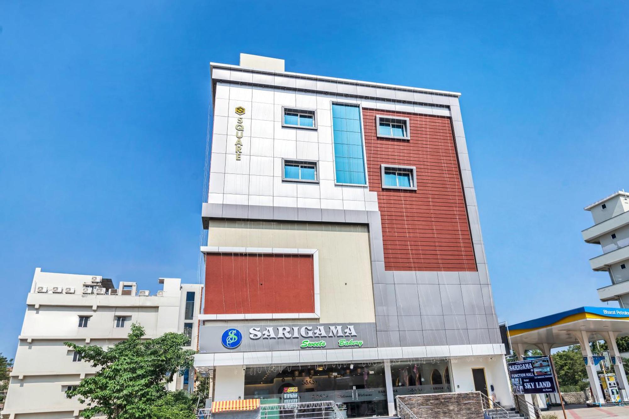 Hotel Sky Land Khammam Kültér fotó