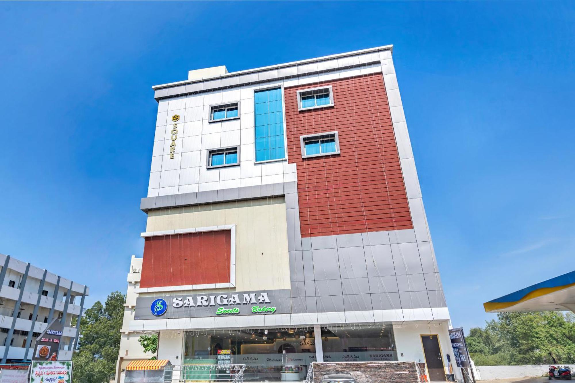Hotel Sky Land Khammam Kültér fotó